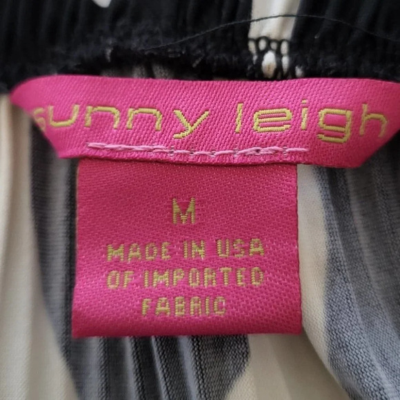 Sunny Leigh Women's Pleat Skirt (size M) - Picture 6 of 6